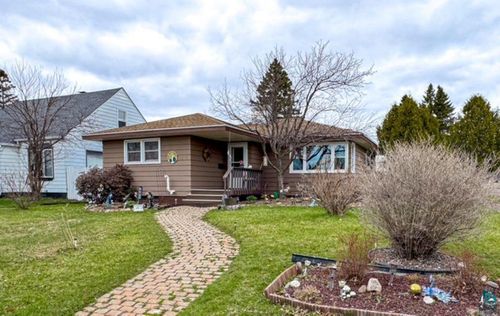 601 12th Ave, Two Harbors, MN, 55616-1217 | Card Image
