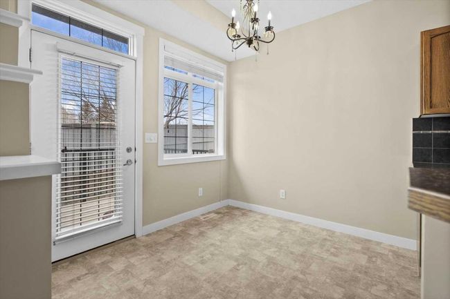 156 Rockyspring Grove Nw, Townhouse with 3 bedrooms, 3 bathrooms and 2 parking in Calgary AB | Image 12