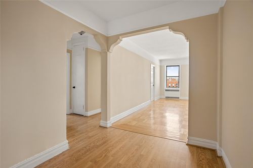 apt-6a-3530 73rd St, Jackson Heights, NY, 11372-4124 | Card Image