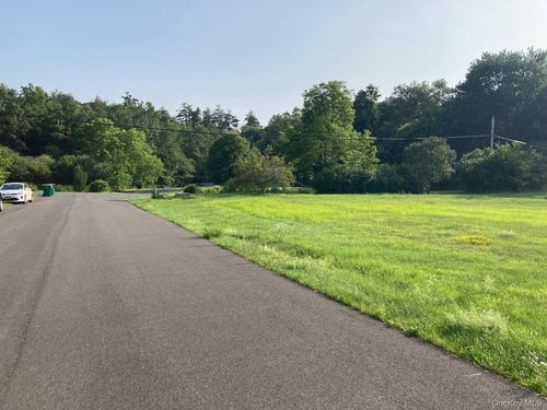 6 Paupawey Ct, Lake Katrine, NY, 12449-5152 | Card Image