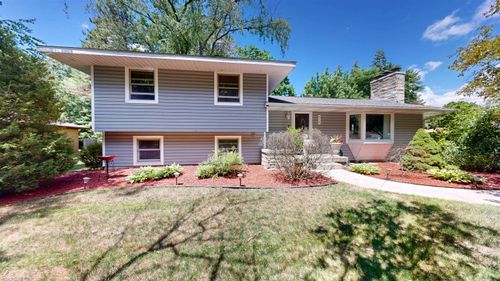 614 W Meadowbrook Dr, Midland, MI, 48640-6008 | Card Image