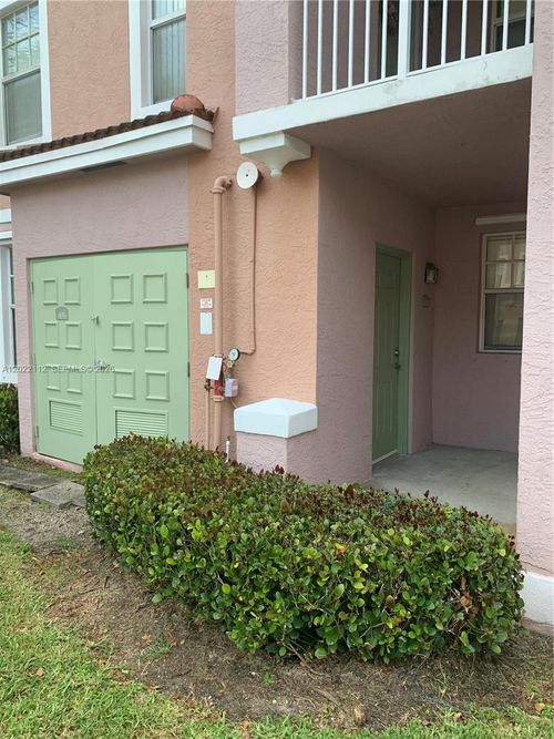 6572-6572 W Sample Rd, Coral Springs, FL, 33067-3233 | Card Image