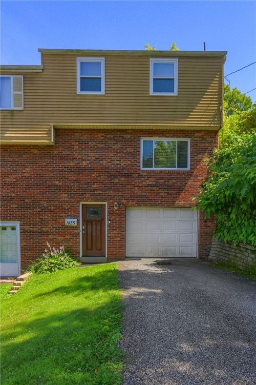 1435 Hillsboro St, Pittsburgh, PA, 15204-2330 | Card Image