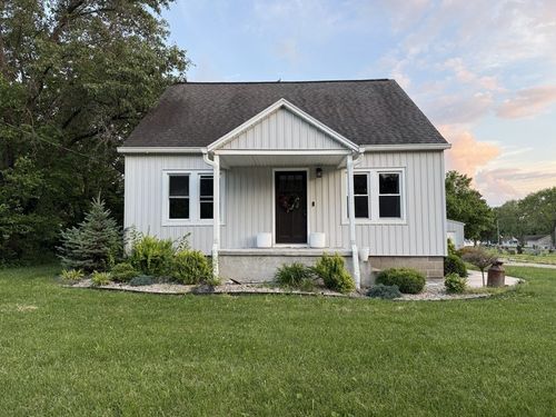 303 E Glenwood Ave, Olney, IL, 62450-1806 | Card Image