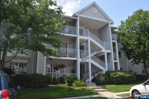 1104 Sage Ct, Mahwah, NJ, 07430-2339 | Card Image