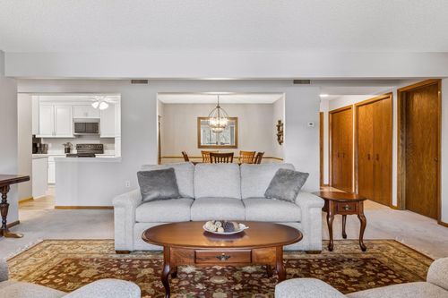 111a-3150 Glen Oaks Ave, White Bear Lake, MN, 55110-5671 | Card Image