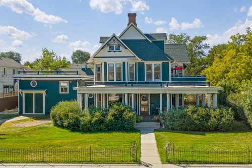 1021 Quincy St, Rapid City, SD, 57701-3558 | Card Image