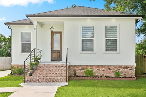 67 W Claiborne Sq, Chalmette, LA, 70043-4307 | Card Image