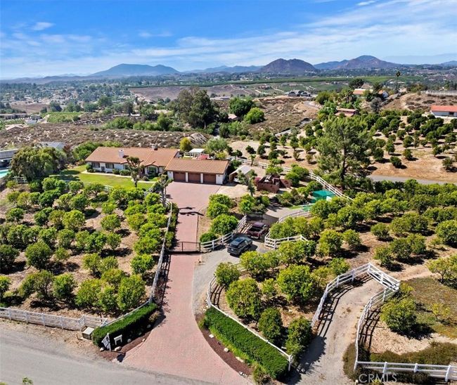 40951 Parado Del Sol Dr, House other with 3 bedrooms, 4 bathrooms and 3 parking in Temecula CA | Image 11