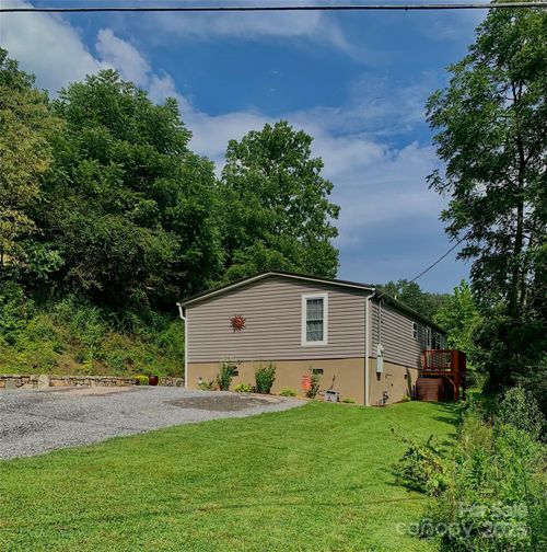 116 Thompson Cove Rd, Clyde, NC, 28721-8607 | Card Image