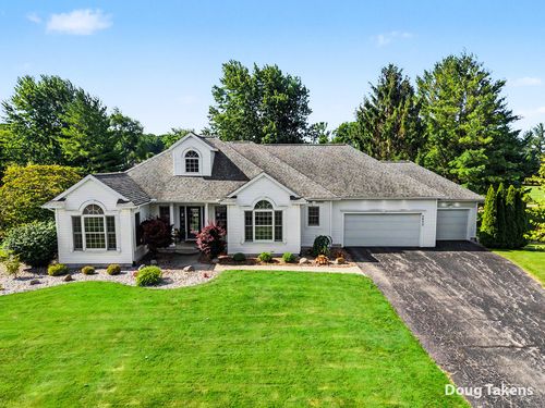 5842 Julie St, Hudsonville, MI, 49426-9552 | Card Image