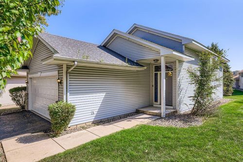 25659 Forest Boulevard Ct, Wyoming, MN, 55092-8436 | Card Image