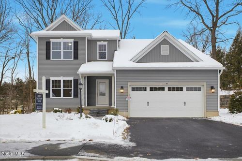 14 Wellington Ct, Clifton Park, NY, 12065-7736 | Card Image