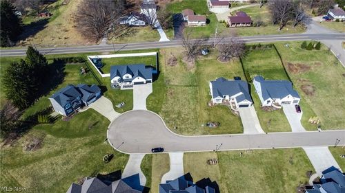 5727 Shadow Ridge Cir Nw, North Canton, OH, 44720-5597 | Card Image