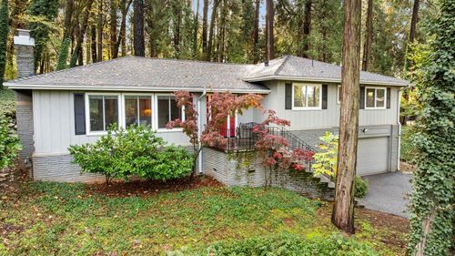 11279 Marjon Dr, Nevada City, CA, 95959-8983 | Card Image