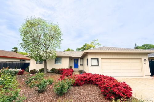 665 4th St E, Sonoma, CA, 95476-7111 | Card Image