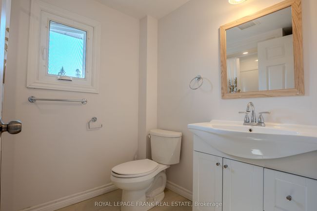 4075 County Rd 121, Home with 4 bedrooms, 5 bathrooms and 4 parking in Kinmount ON | Image 16