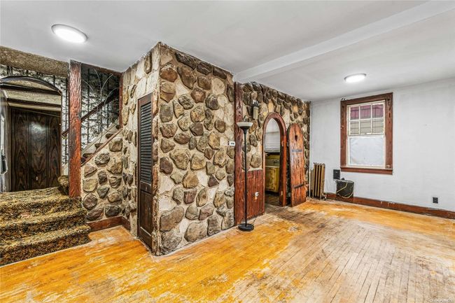 164-30 77 Th Rd, House other with 2 bedrooms, 1 bathrooms and null parking in Fresh Meadows NY | Image 6