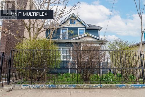 108 Queenston St, St Catharines, ON, L2R2Z3 | Card Image
