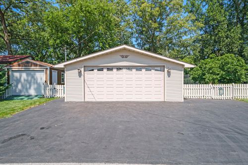 224 Island Dr, Lowell, IN, 46356-1014 | Card Image