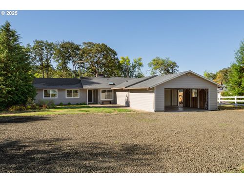 272 Rivershore Dr, Roseburg, OR, 97470-9425 | Card Image