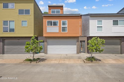 310 Highland Oaks Ln, Lafayette, LA, 70508-5628 | Card Image