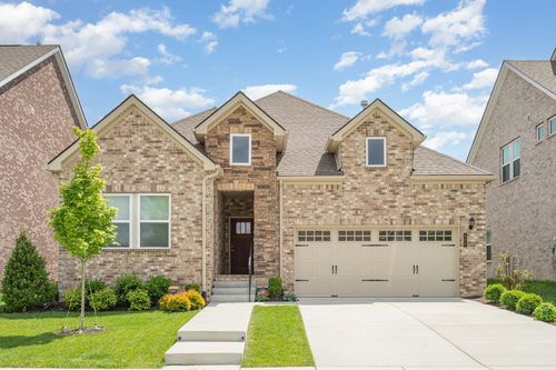 428 Triple Crown Cir, Gallatin, TN, 37066-2587 | Card Image
