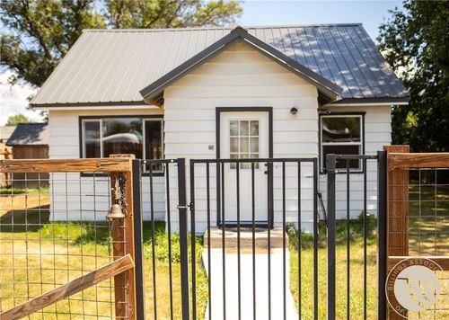 211 4th St, Custer, MT, 59024-7710 | Card Image