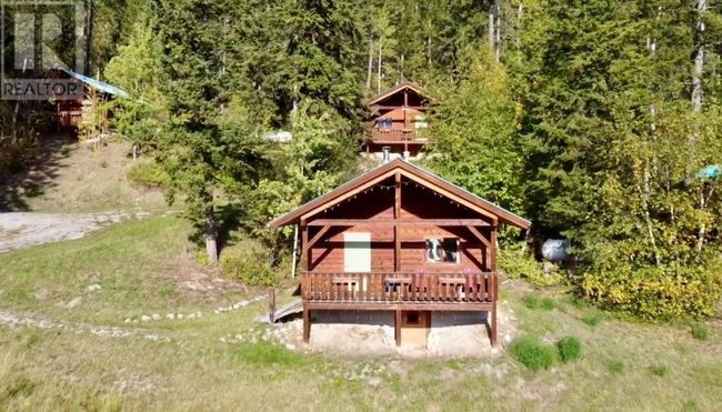 3483 Highway 95, House other with 10 bedrooms, 8 bathrooms and 20 parking in Parson BC | Image 71