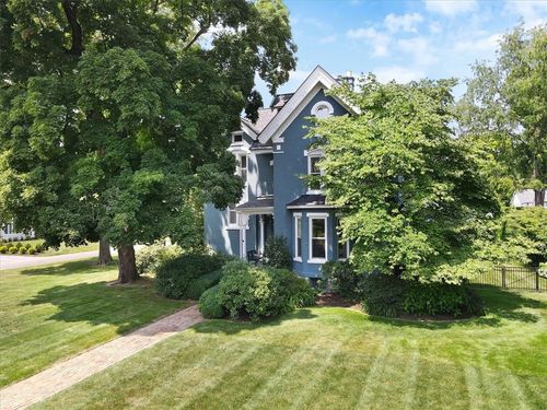 301 Church Ln, Edgeworth, PA, 15143-1013 | Card Image