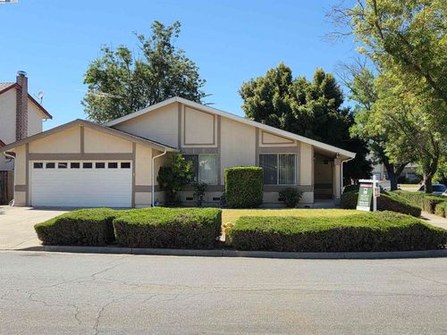 3665 Warwick Rd, Fremont, CA, 94555-3152 | Card Image