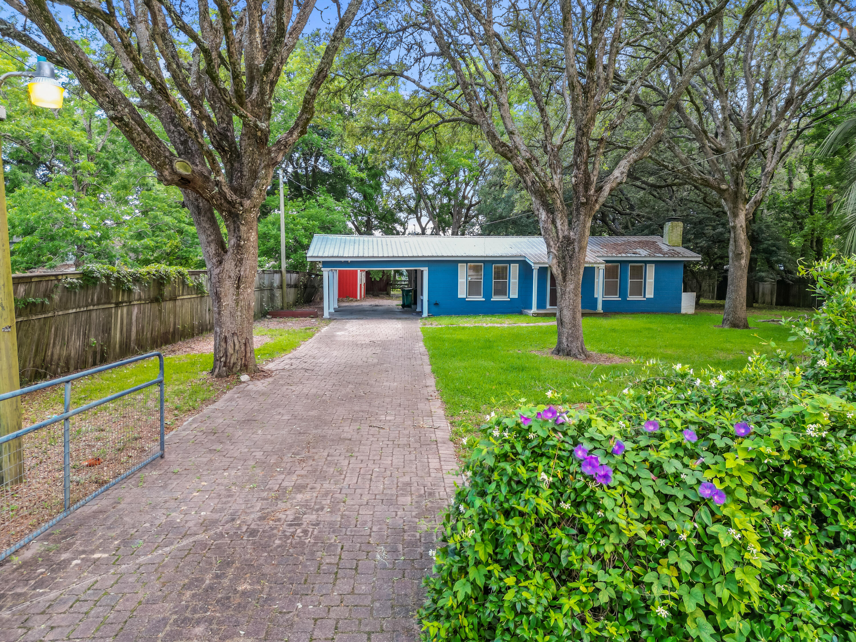 Hickory St, Niceville, FL 32578