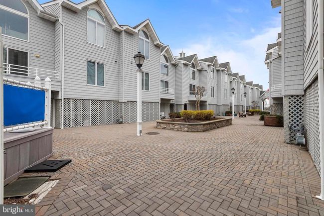 APT-8S - 420 8 Th St, Townhouse with 4 bedrooms, 2 bathrooms and null parking in BEACH HAVEN NJ | Image 63