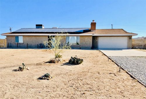 58271 Caliente St, Yucca Valley, CA, 92284-8615 | Card Image