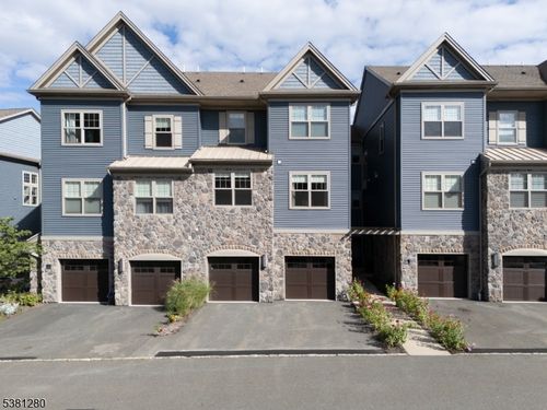 407 Mariners Pt, Hopatcong, NJ, 07843-1371 | Card Image