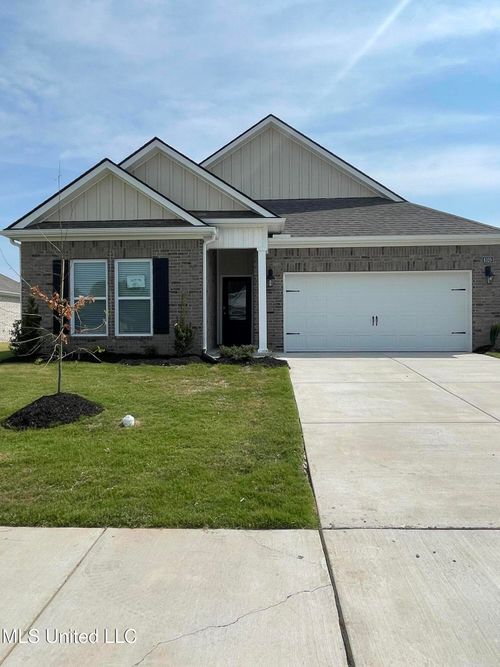 5526 Bunyan Hill Dr, Olive Branch, MS, 38654-1598 | Card Image