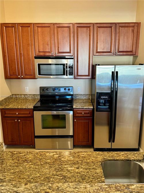 apt-634-3001 Ne 185th St, Aventura, FL, 33180-3342 | Card Image
