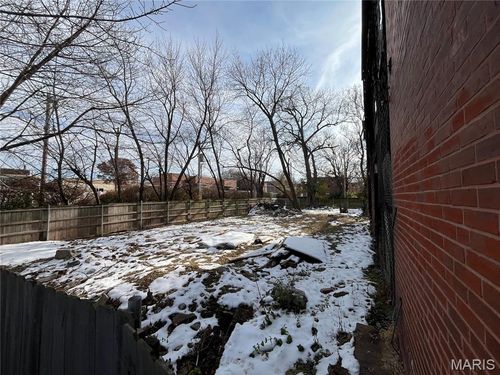 2614 Geyer Ave, Saint Louis, MO, 63104-2119 | Card Image