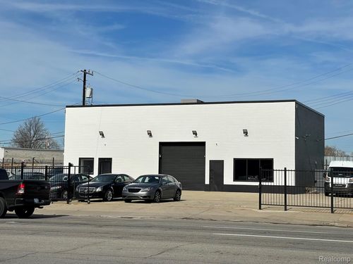 16504 Woodward Ave, Highland Park, MI, 48203-2804 | Card Image