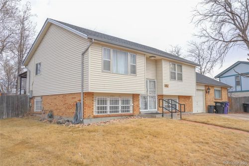 4962 Titan Way, Denver, CO, 80239-4334 | Card Image