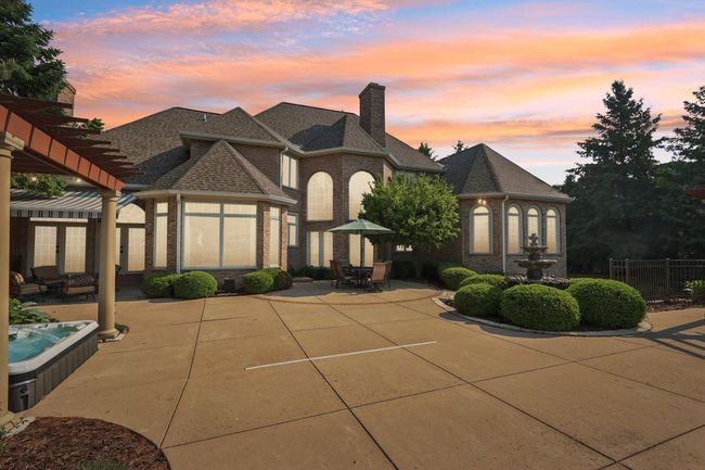 1601 Cedar Bend, House other with 5 bedrooms, 4 bathrooms and null parking in Hartland WI | Image 4