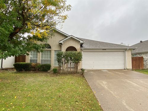 6008 Castanada Dr, Arlington, TX, 76018-2235 | Card Image