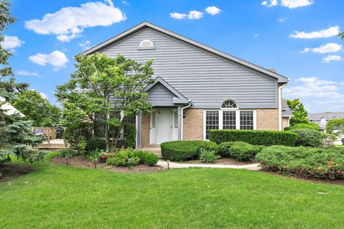 246 Lynwood Ln, Bloomingdale, IL, 60108-3036 | Card Image
