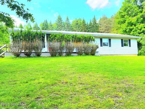 5 Mohican Way, Valley Falls, NY, 12185-3609 | Card Image