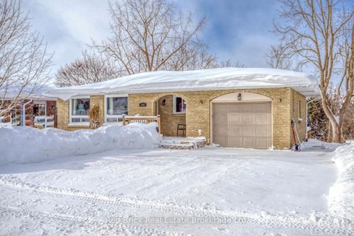 235 Wellington Street, Centre Wellington, ON, N1M3E1 | Card Image