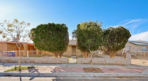 555 Dolan St, El Paso, TX, 79905-5022 | Card Image