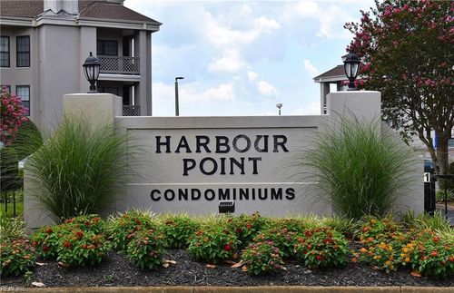 302-401 Harbour Pt, Virginia Beach, VA, 23451-7130 | Card Image