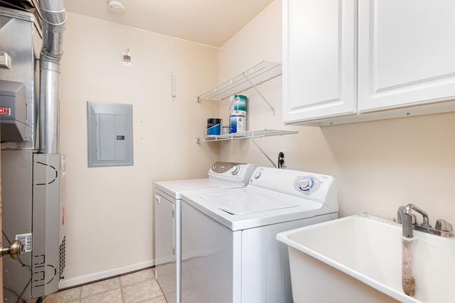 Laundry Room | Image 22