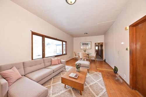 234 N 37th Street, Milwaukee, WI, 53208 | Card Image