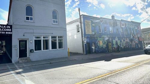 c-9 Wellington St E, Aurora, ON, L4G1H4 | Card Image